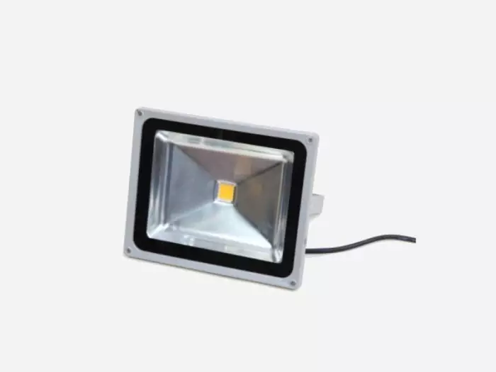 LED reflektori sa i bez senzora