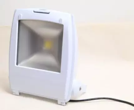 led-reflektori-635356847614085156-4_720_405