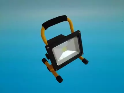 led-reflektori-prenosni-635507077458995391-1_720_405
